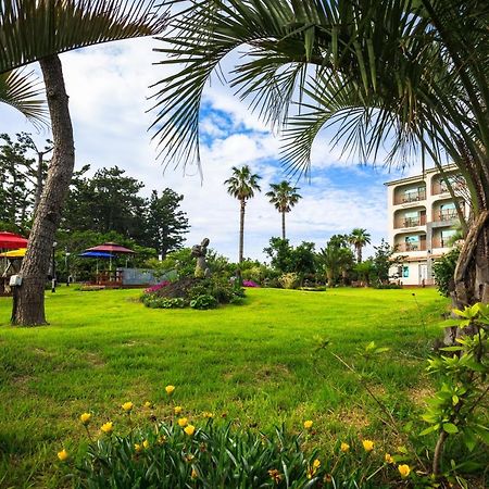 The Bay Jeju Resort Согвипхо Экстерьер фото