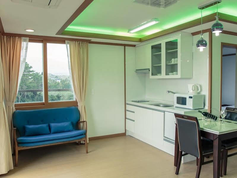 The Bay Jeju Resort Согвипхо Экстерьер фото