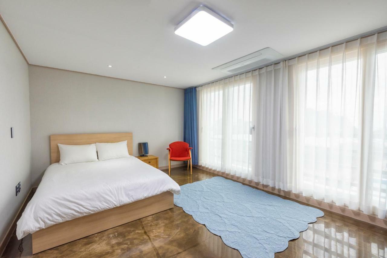 The Bay Jeju Resort Согвипхо Экстерьер фото