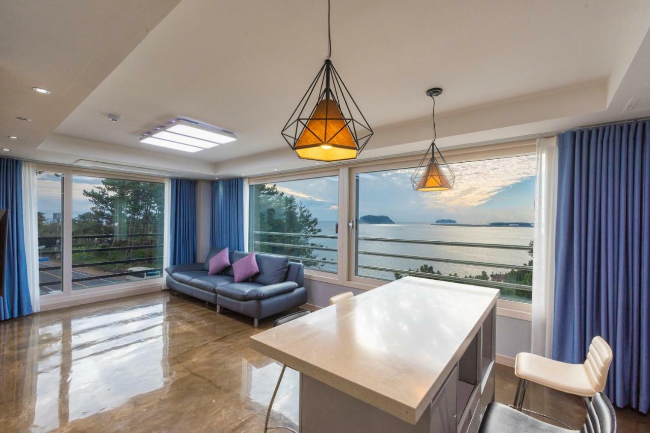 The Bay Jeju Resort Согвипхо Экстерьер фото